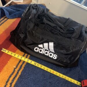Adidas Defender 3 Medium Duffel Durable Athletic Sports Gym Travel Bag *READ